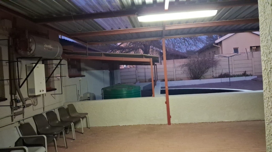 4 Bedroom Property for Sale in Postmasburg Northern Cape